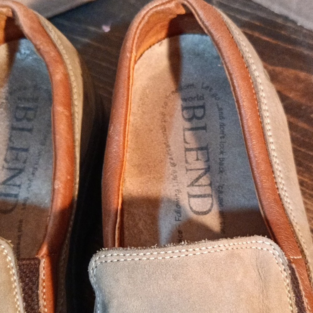 Shoes - Picture 2 of 4